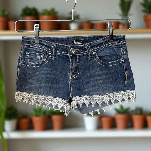 Soundgirl Dark Blue Jean Shorts with Lace Trim rockabilly low rise embellished - Picture 1 of 6